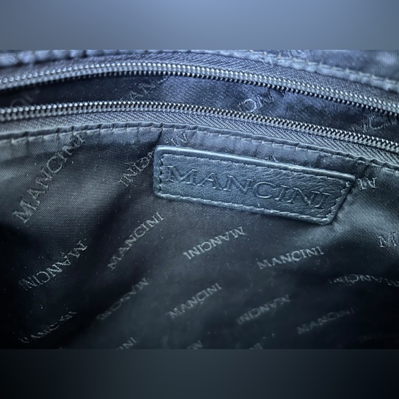 Mancini Black Leather Shoulder Bag - Picture 4 of 6